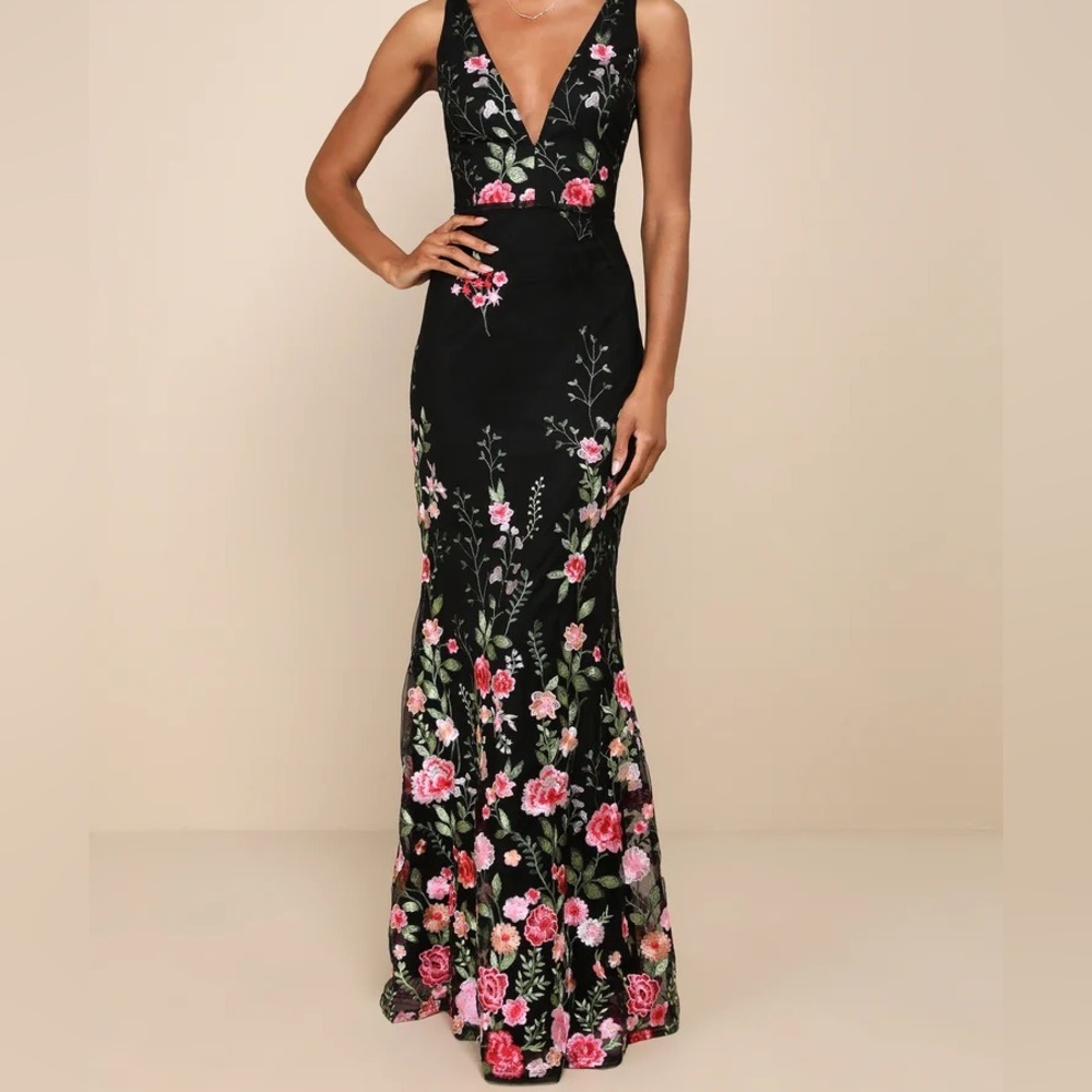 Lulu embroidered floral maxi dress